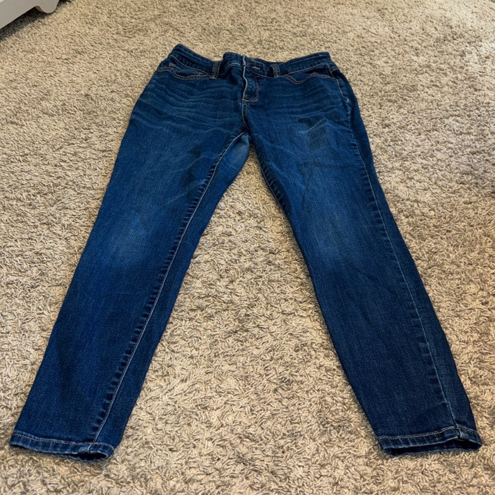 Dark Washed Straight Leg Denim Jeans 👖